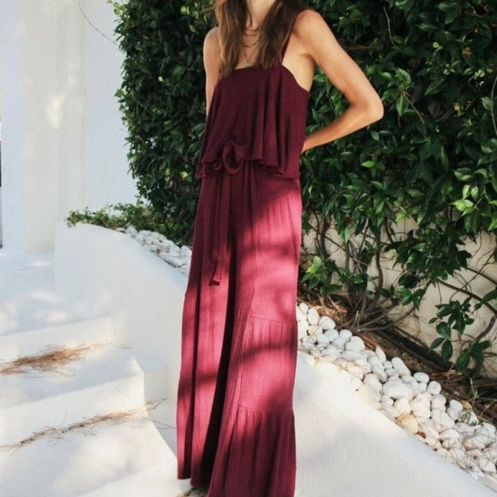 Elegant Burgundy Maxi Dress